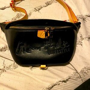 Gently used GLAMAHOLIC original Fanny pack
